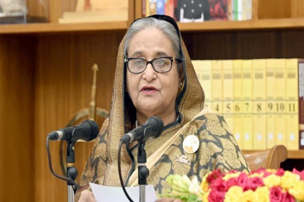 बांग्लादेश की अंतरिम सरकार ने शेख हसीना के खिलाफ रेड नोटिस जारी करने के लिए इंटरपोल से अनुरोध किया 