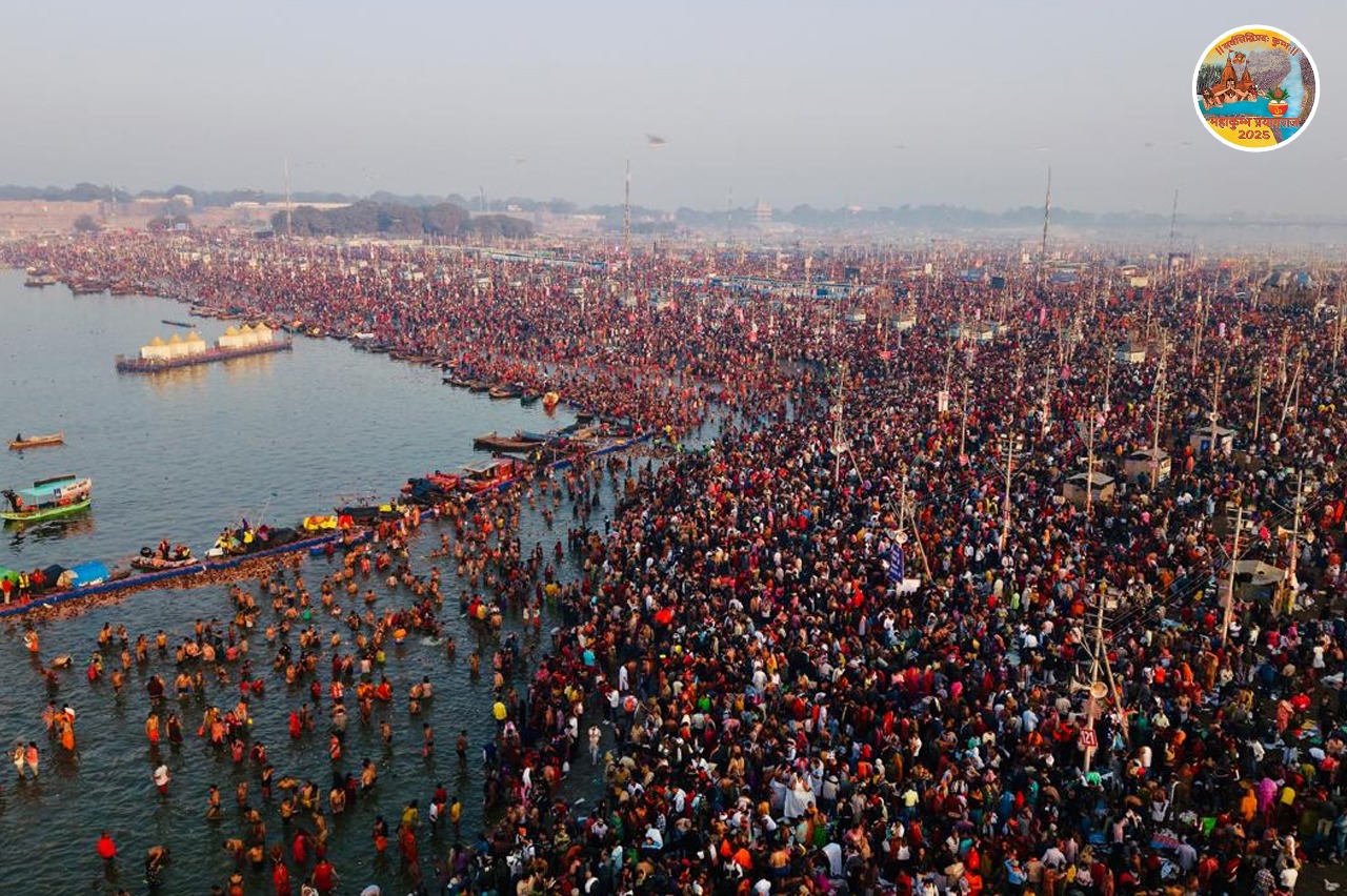 अफवा आणि खोट्या बातम्या पसरवणाऱ्या समाज माध्यमातल्या खात्यांवर कारवाई