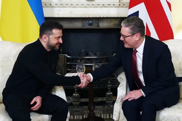 European leaders & Ukraine President Zelensky hold talks in London over Ukraine crisis & transatlantic security ties