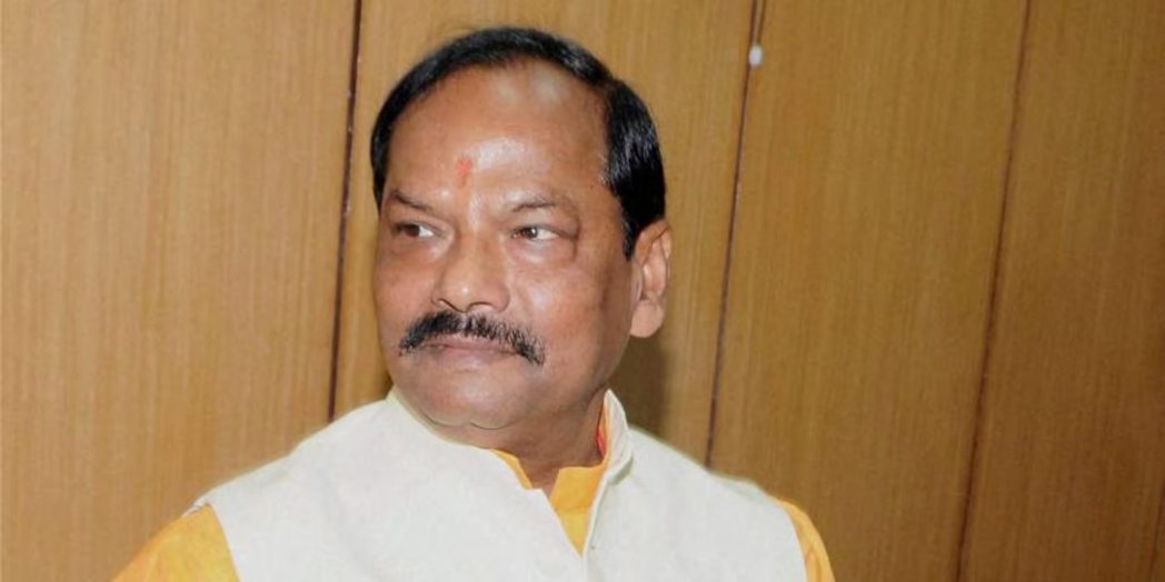 वरिष्ठ भाजपा नेता रघुवर दास ने होली हिंसा मामले में गिरफ्तारियों पर उठाए सवाल
