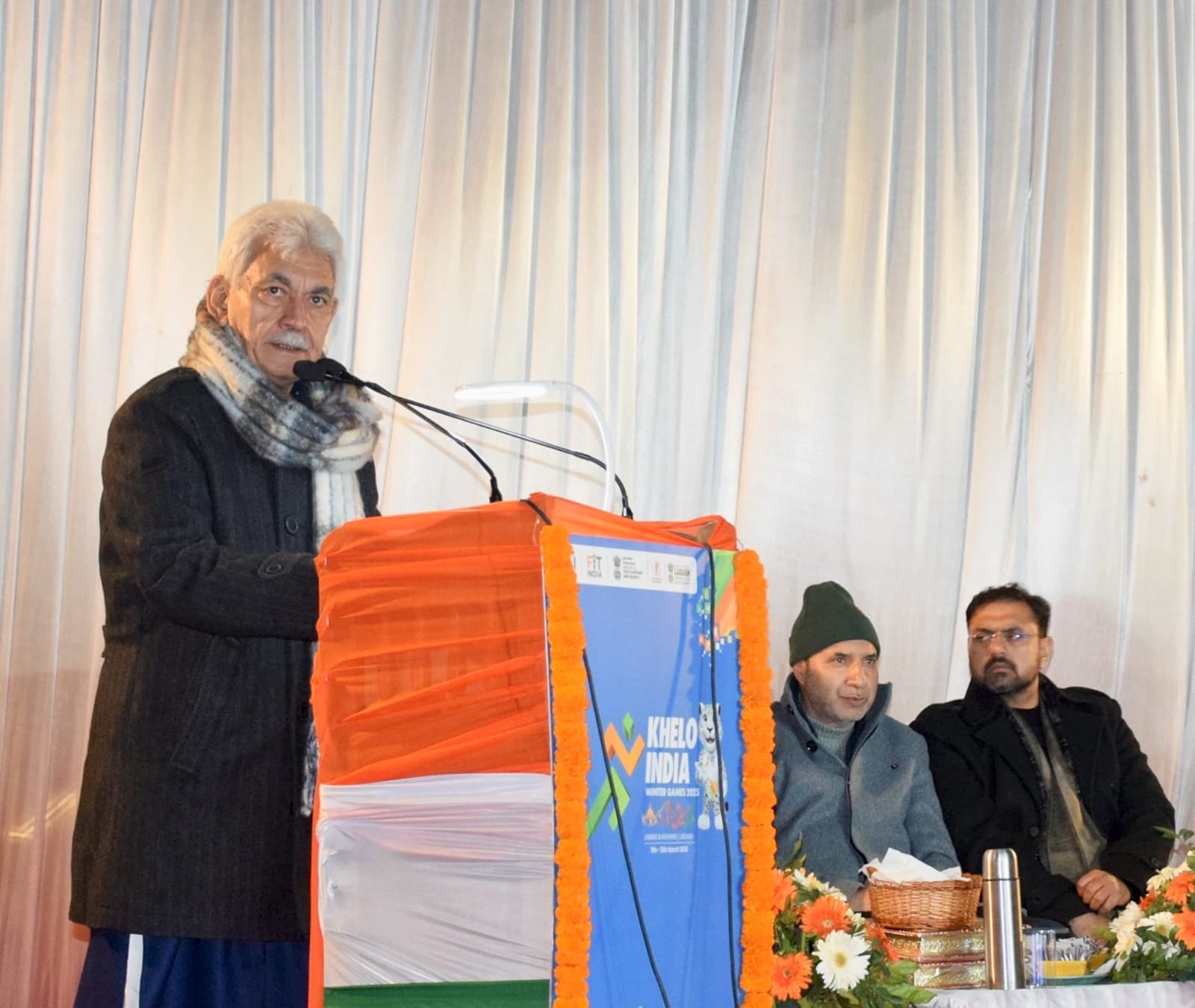 उपराज्यपाल मनोज सिन्हा ने गुलमर्ग में खेलो इंडिया शीतकालीन खेल 2025 के दूसरे चरण का उद्घाटन किया