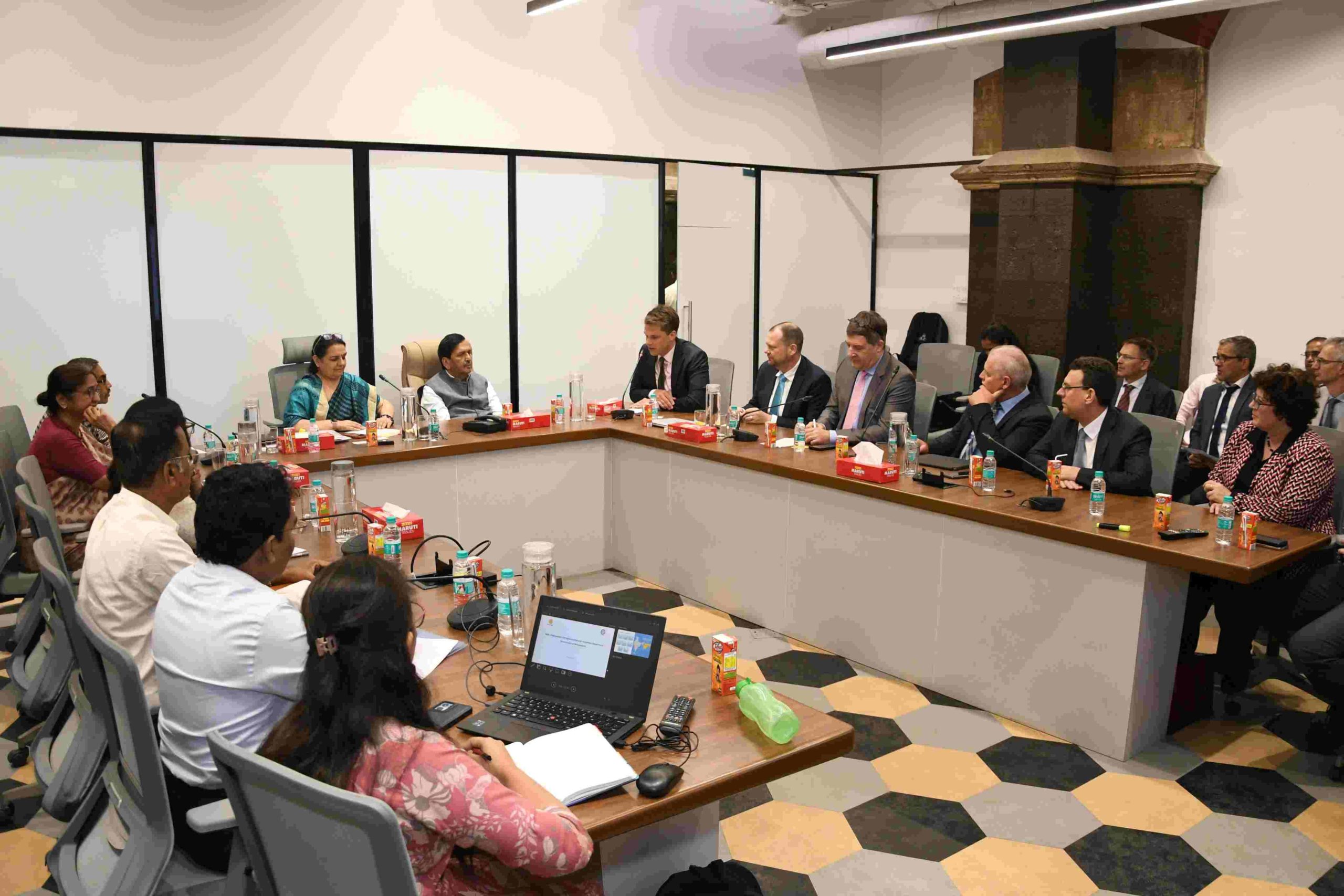 महाराष्ट्र सरकार ने जर्मनी के बाडेन-वुर्टेमबर्ग राज्य के साथ एक समझौता ज्ञापन पर हस्ताक्षर किए