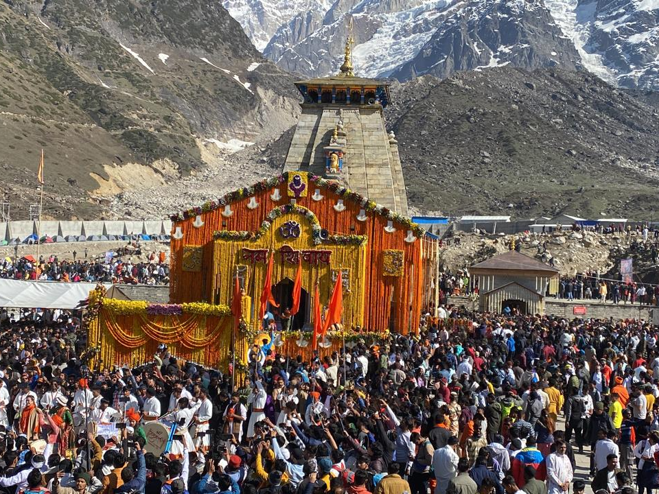 2 मई से शुरू होने वाली विश्व प्रसिद्ध केदारनाथ धाम यात्रा के लिए प्रशासन पूरी तरह तैयार