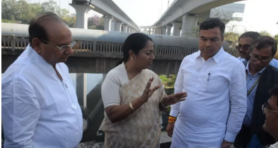 दिल्ली के उपराज्यपाल विनय कुमार सक्सेना और मुख्यमंत्री रेखा गुप्ता ने सुनहरी पुल नाले की सफाई कार्य का निरीक्षण किया