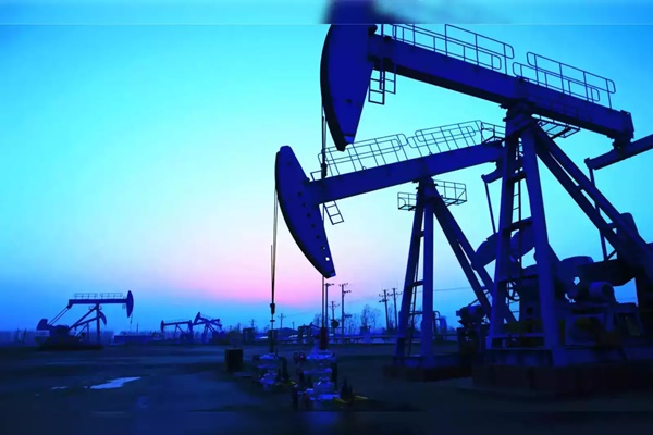 Drop in oil prices amid OPEC decision & US-Ukraine distance