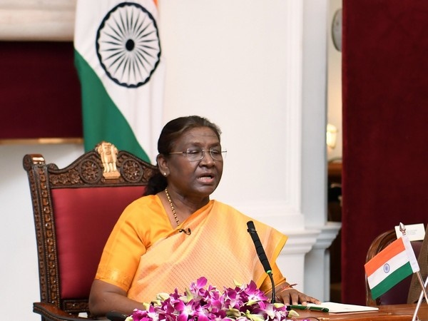 President Murmu greets on the eve of Women’s Day