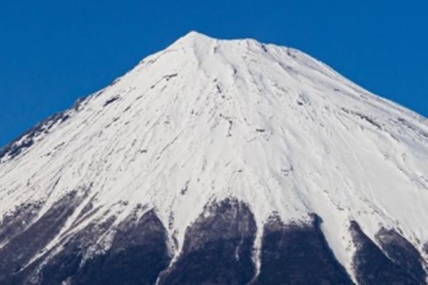 Japan Panel Warns of Mount Fuji Eruption, Urges Preparedness