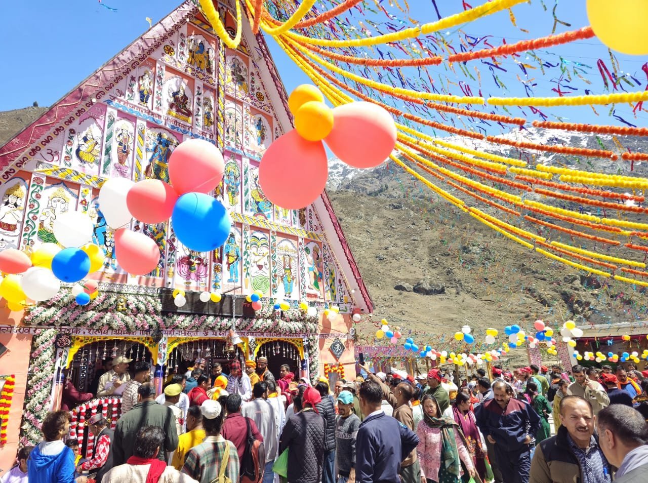 श्री मचैल माता मंदिर को बैसाखी के पावन अवसर पर तीर्थयात्रियों के लिए फिर से खोला गया