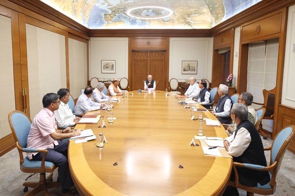 পহলগাম সন্ত্ৰাসবাদীৰ আক্ৰমণৰ পৰিপ্ৰেক্ষিতত সিন্ধু জল চুক্তি বাতিল, পাকিস্তানী নাগৰিকক ৪৮ ঘণ্টাৰ ভিতৰত ভাৰত ত্যাগৰ নিৰ্দেশ