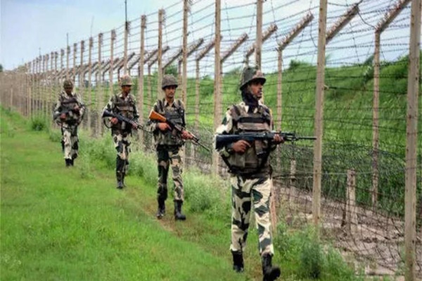 Indian DGMO warns his Pakistani counterpart against unprovoked violation along LOC