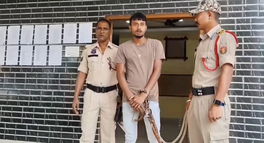 সন্ত্ৰাসবাদী কাৰ্যকলাপক সমৰ্থন জনাই মন্তব্য দিয়া ২৭জন লোকক গ্ৰেপ্তাৰ অসম আৰক্ষীৰ