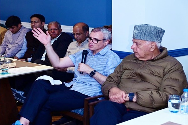 জম্মু ও কাশ্মীর-এর মুখ্যমন্ত্রী ওমর আবদুল্লাহ দক্ষিণ কাশ্মীরের অনন্তনাগ জেলার পাহালগামের কাছে বইসারনে ২২শে এপ্রিলের মর্মান্তিক জঙ্গি হামলায় নিহত ২৬ জনের স্মরণে একটি স্মৃতিসৌধ স্থাপনের কথা ঘোষণা করেছেন।