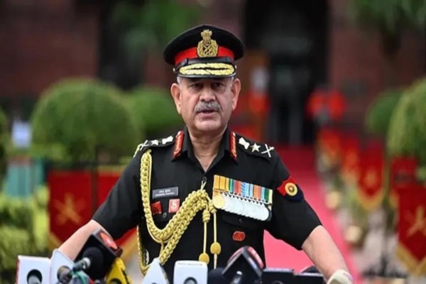 টেৰিটৰিয়েল আৰ্মীৰ প্ৰতিগৰাকী বিষয়া আৰু কৰ্মীক আনিবলৈ সেনাবাহিনীৰ মুৰব্বীক ক্ষমতা প্ৰদান