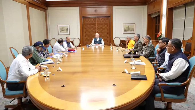 नई दिल्‍लीः संघर्ष-विराम के बाद प्रधानमंत्री मोदी ने उच्‍च स्‍तरीय बैठक की अध्‍यक्षता की