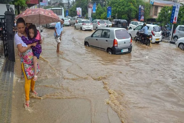 दक्षिण-पश्चिम मानसून की वजह से पूर्वोत्तर राज्यों में मूसलाधार बारिश