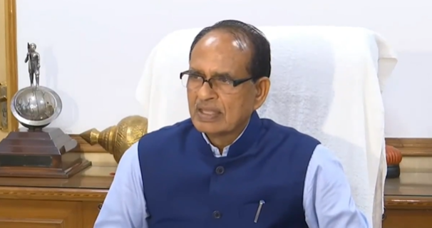 आपत्कालीन परिस्थितीत देशात पुरेसा अन्नसाठा असल्याची कृषी आणि शेतकरी कल्याण मंत्र्यांची माहिती