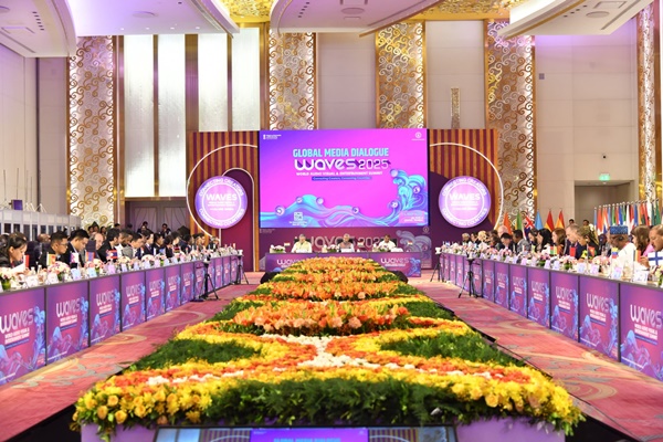 India Hosts First Global Media Dialogue at WAVES 2025, ₹254 Cr Deals Inked