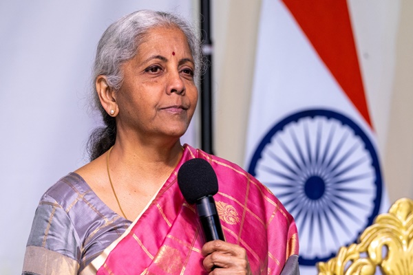 এছিয়ান ডেভেলপমেণ্ট বেংক (এডিবি)ৰ বৰ্ড অৱ গভৰ্ণৰৰ বার্ষিক সভাত  অংশগ্রহণৰ বাবে বিত্তমন্ত্রী নির্মলা সীতাৰমণৰ ইটালী ভ্ৰমণ