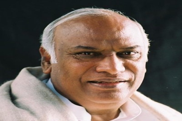 जातनिहाय जनगणनेच्या अंमलबजावणीविषयी काँग्रेसच्या विविध सूचना