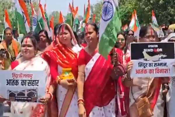 Jamshedpur Women Lead Tiranga-Sindoor Yatra, Hail Operation Sindoor Success