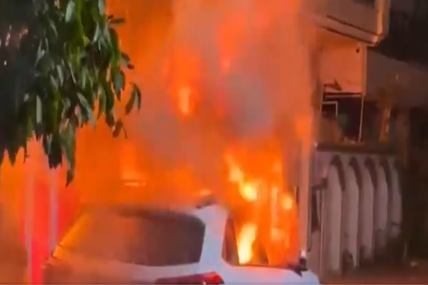Fires break out in South Extension market & Nirman Vihar school