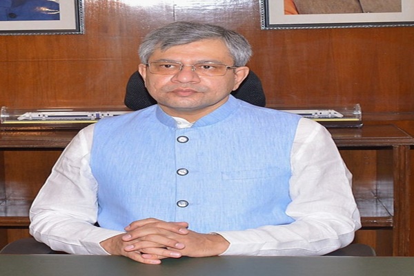 देश उन्नत प्रौद्योगिकी के विकास के साथ रेलवे, वंदे भारत और नमो भारत जैसी नई ट्रेनें चलाने में आत्मनिर्भर हो रहा है: रेल मंत्री अश्विनी वैष्णव