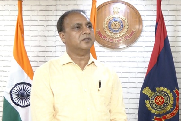 दिल्लीत ९०० बेकायदेशीर बांगलादेशी नागरिकांची ओळख पटवण्यात यश