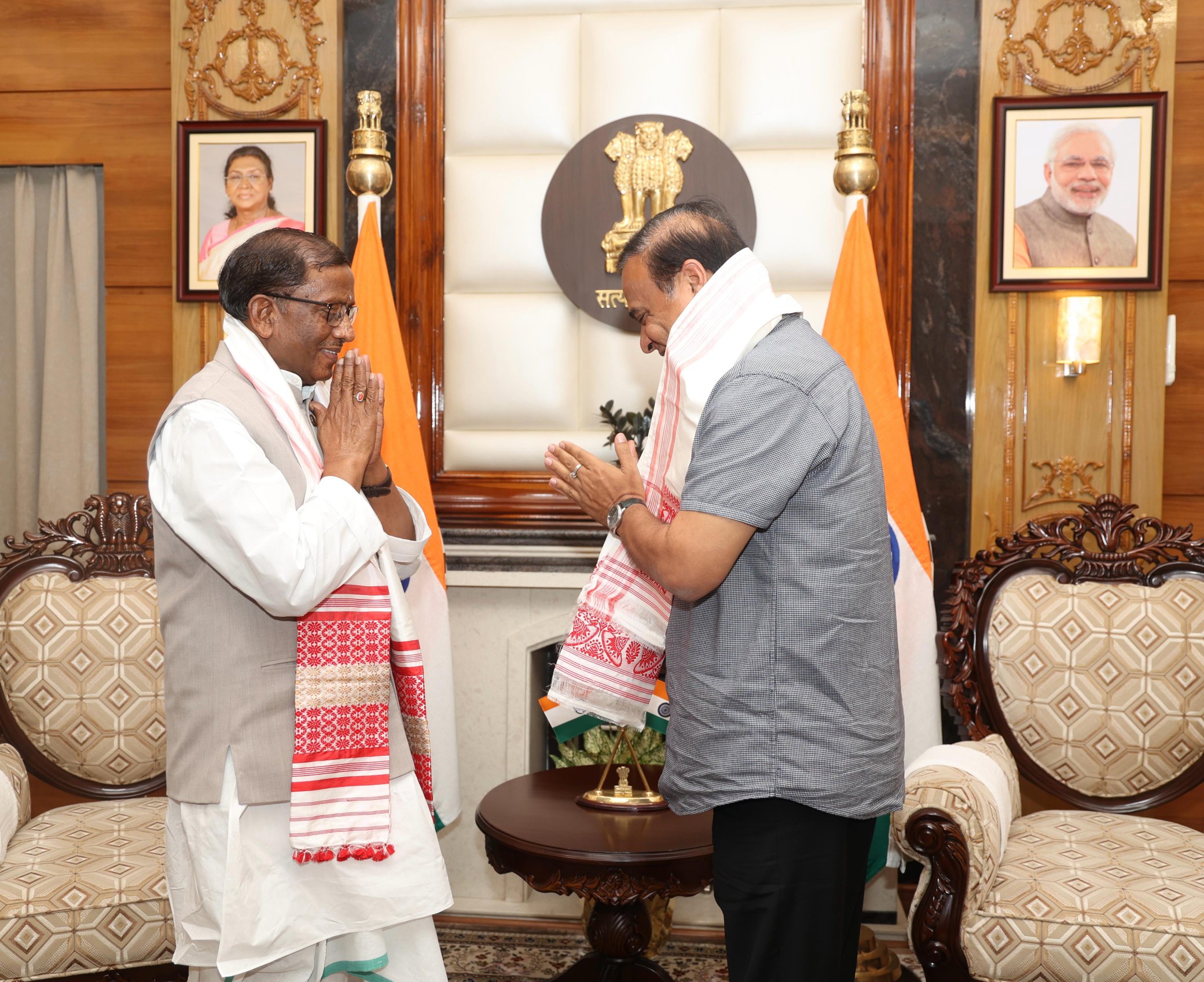 ৰাজ্যপাল লক্ষ্মণ প্রসাদ আচাৰ্যক সাক্ষাৎ মুখ্যমন্ত্রীৰ
