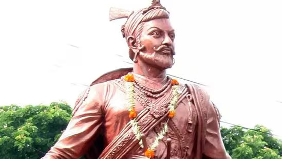 छत्रपती संभाजी महाराज यांच्या जयंतीनिमित्त अभिवादन