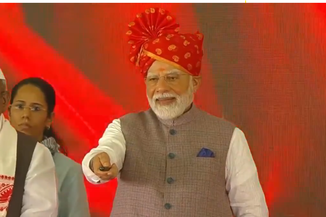 प्रधानमंत्री नरेन्‍द्र मोदी ने बीकानेर के देशनॉक रेलवे स्‍टेशन का किया उद्घाटन