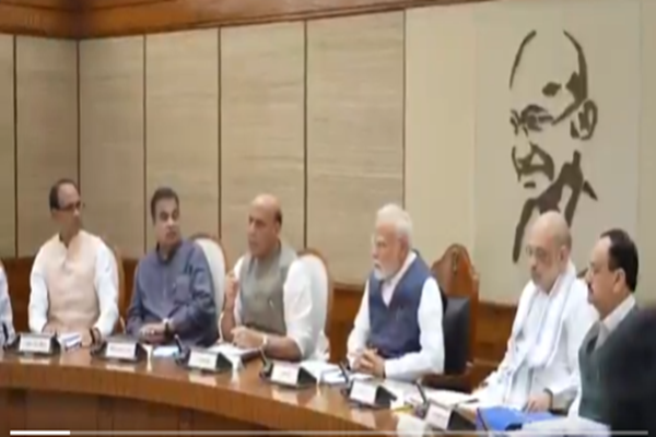 প্রধানমন্ত্রী নরেন্দ্র মোদী, অপারেশন সিন্দুর সফলভাবে পরিচালনার জন্য সশস্ত্র বাহিনীর প্রশংসা করেছেন।