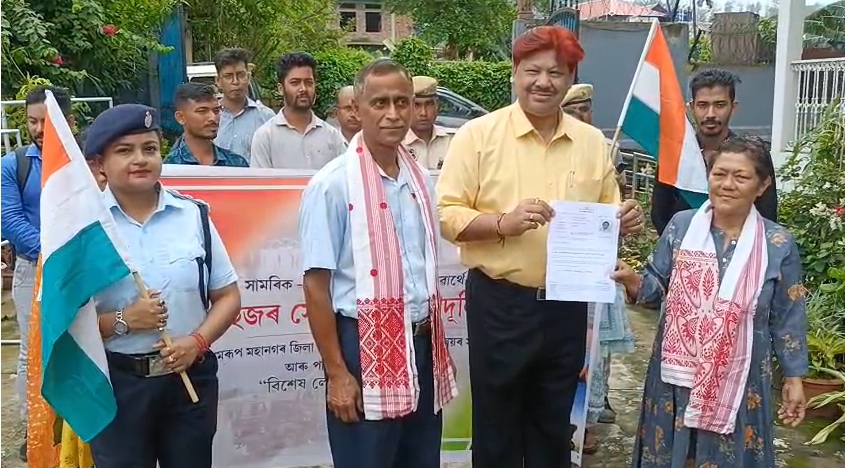 সন্ত্ৰাসবাদী দমনত সফলতা প্ৰদৰ্শন কৰা সামৰিক বাহিনীৰ বীৰ জোৱানসকললৈ কৃতজ্ঞতাস্বৰূপে পৰিবহন বিভাগৰ বিশেষ সেৱা কাৰ্যসূচী