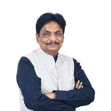ભારતીય લોકસેવામાં ઉત્તીર્ણ થયેલા ગુજરાતના ઉમેદવારોનું સન્માન કરતાં આરોગ્ય મંત્રી ઋષિકેષ પટેલે જણાવ્યું છે કે, ગુજરાત કેન ડુ એન્ડ ગુજરાતી કેન ડુ