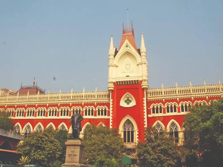 SSC-র নিয়োগ সংক্রান্ত নতুন নিয়ম প্রকাশ এবং বিজ্ঞপ্তিকে চ্যালেঞ্জ জানিয়ে কলকাতা হাইকোর্টে ফের মামলা দায়ের হয়েছে।
