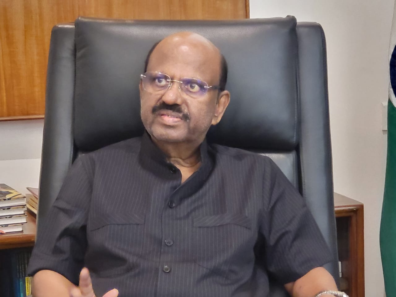 রাজ্যপাল সিভি আনন্দ বোস মহেশতলায় সাম্প্রতিক হিংসা ও অশান্তির ঘটনায় নিরপেক্ষ তদন্তের জন্য রাজ্য সরকারকে উদ্যোগী হতে বলেছেন