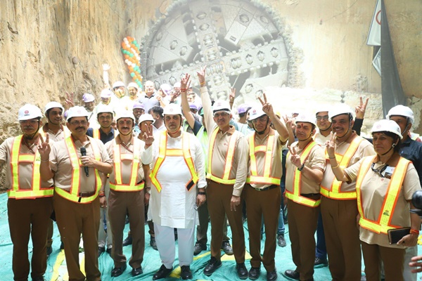 DMRC Completes Key Tunnel on Tughlakabad-Aerocity Golden Line Corridor