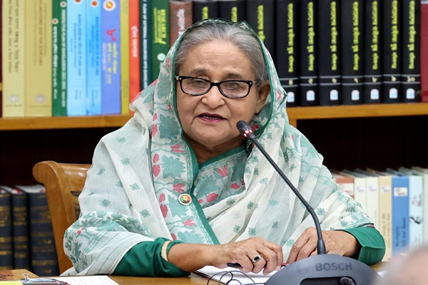 बांग्‍लादेशः आईसीटी ने शेख हसीना और असदुज्‍जमां खान कमाल की गिरफ्तारी का वारंट जारी किया