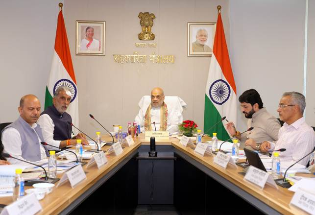 गृहमंत्री अमित शाह ने नई दिल्ली में विश्व की सबसे बड़ी सहकारी खाद्यान्न भंडारण योजना की समीक्षा की