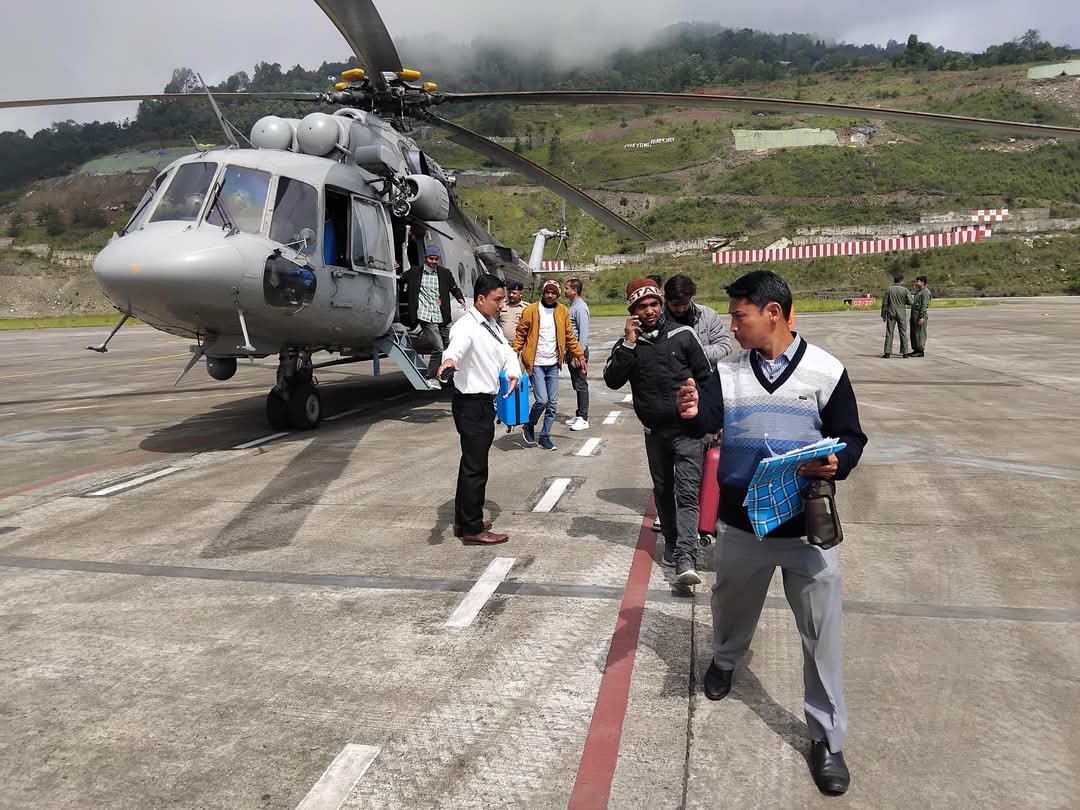 सिक्किम: चाटेन से फंसे पर्यटकों को निकालने का काम पाकयोंग ग्रीनफील्ड एयरपोर्ट पर शुरू