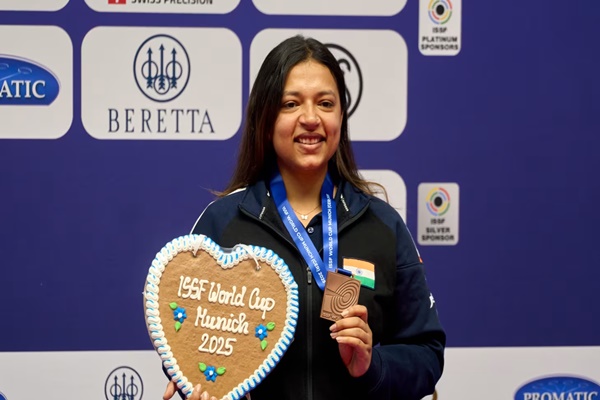 بھارت کی، سُروچی سنگھ نے، میونخ میں ISSF عالمی کپ کے، خواتین کے 10 میٹر ایئر پسٹل مقابلے میں سونے کا تمغہ جیتا ہے۔