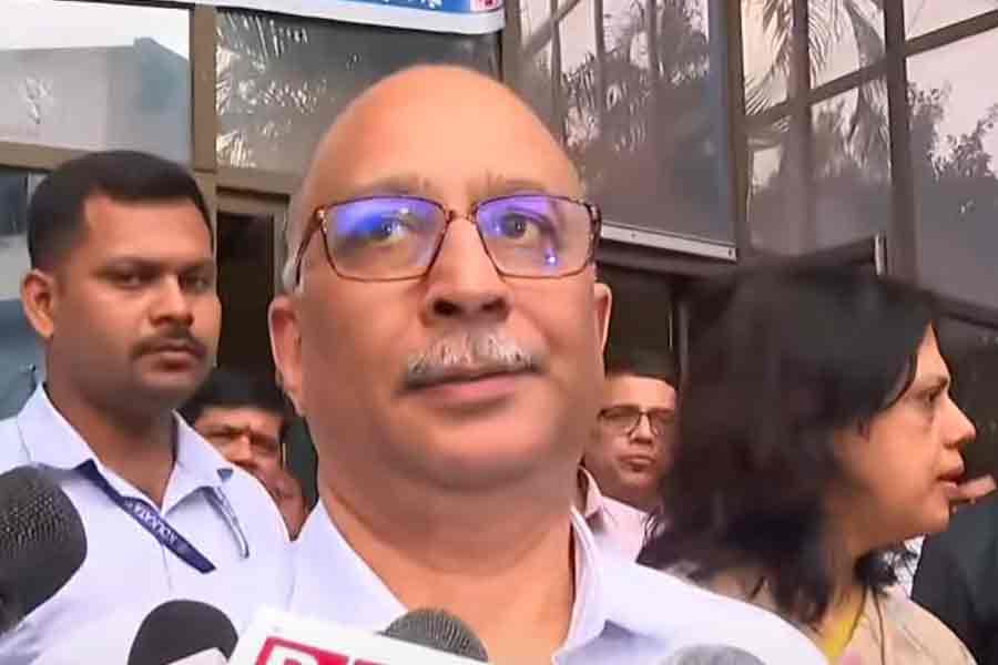 রাজ্যের মুখ্য সচিব হিসাবে মনোজ পন্থের কর্মকালের মেয়াদ আরও ৬ মাস বাড়ানো হয়েছে।