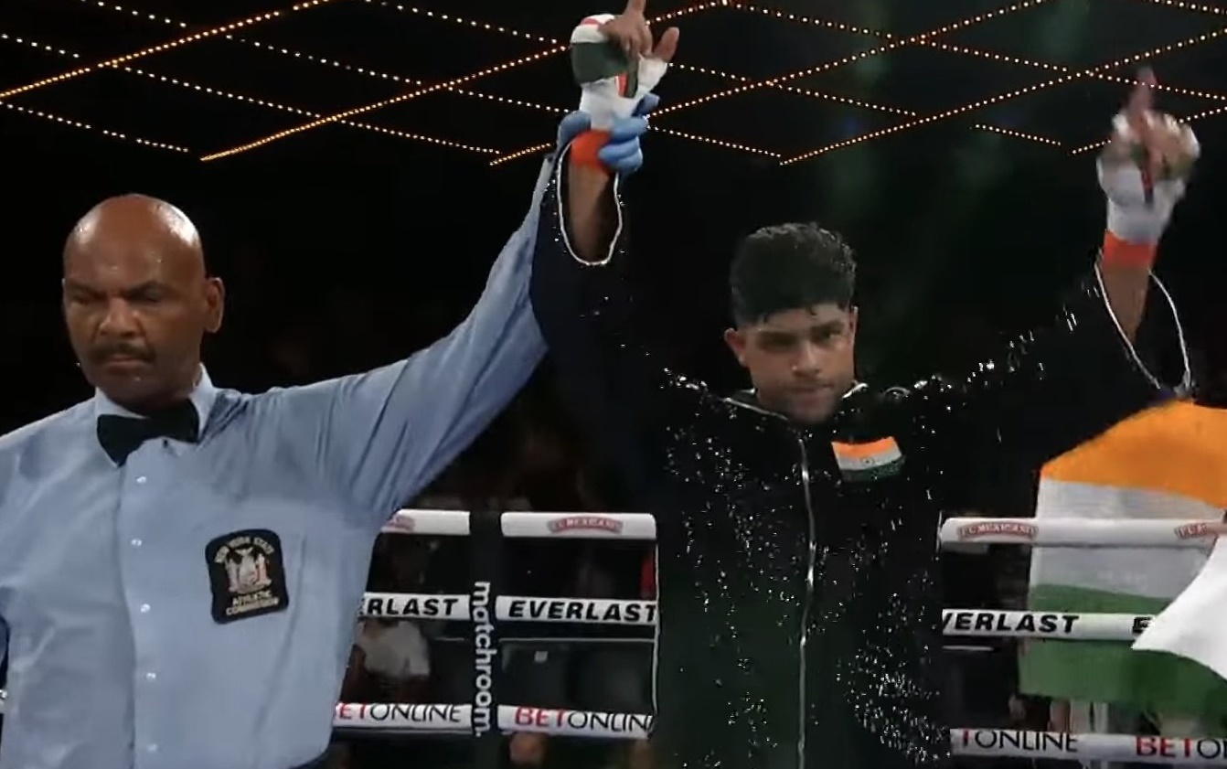 Nishant Dev wins 2nd professional fight in Super Welterweight bout in New York