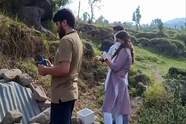 जम्मू-कश्मीर: राजौरी में रहस्यमय बीमारी के कारण 35 ग्रामीणों को अस्पताल में भर्ती कराया गया