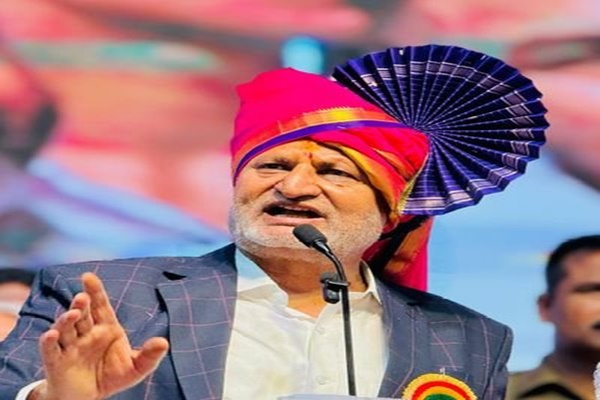 Maharashtra to build special shopping malls on PPP model for farmers to sell produce directly