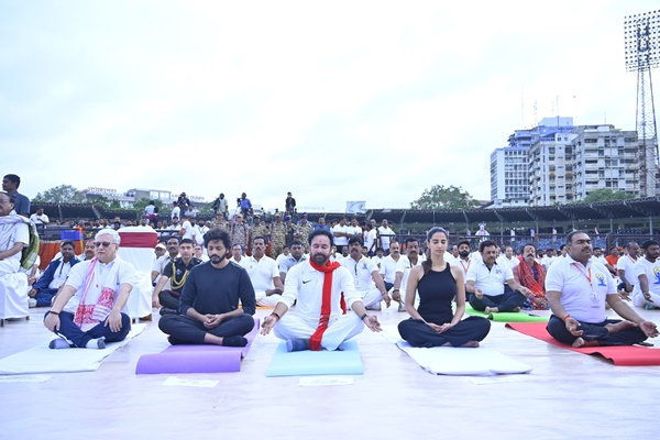 Massive participation marks Yoga Day countdown in Telangana