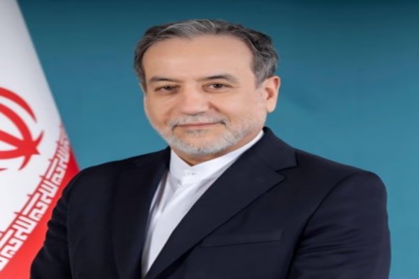 Iran’s Foreign Minister holds talks with top European diplomats in Geneva