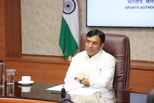 खेल मंत्री मनसुख मंडाविया ने 448 खिलाड़ियों को पांच करोड़ 67 लाख रुपये की पुरस्कार राशि प्रदान की