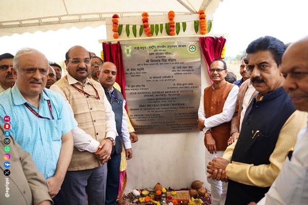 Agriculture Minister begins cropwise-statewise meetings with focus on soybean in Indore