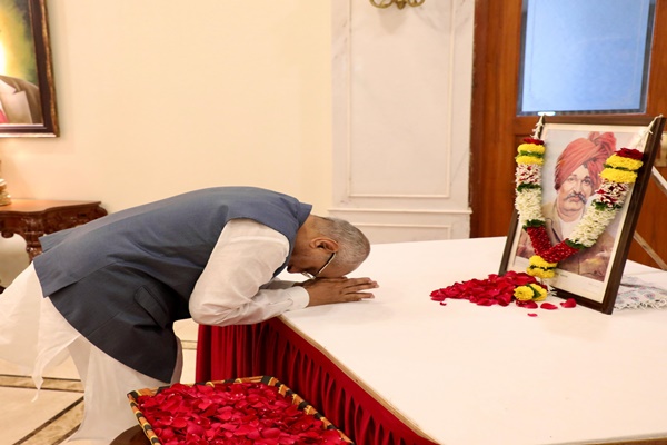 Maharashtra pays tribute to Chhatrapati Shahu Maharaj on 151st birth anniversary