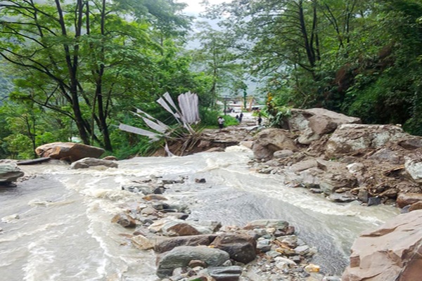 Sikkim: Evacuation of over 100 stranded tourists delayed due to inclement weather conditions